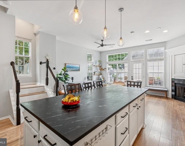 20353 Bowfonds Street - Photo Thumbnail 10