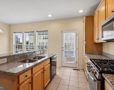 43611 Sonora Seed Terrace - Photo Thumbnail 18