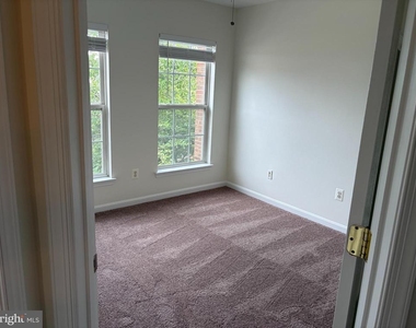 44221 Suscon Square - Photo Thumbnail 16