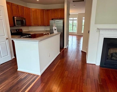 44221 Suscon Square - Photo Thumbnail 4