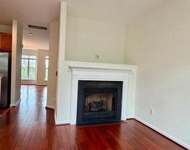 44221 Suscon Square - Photo Thumbnail 5