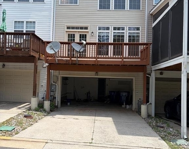 44221 Suscon Square - Photo Thumbnail 1