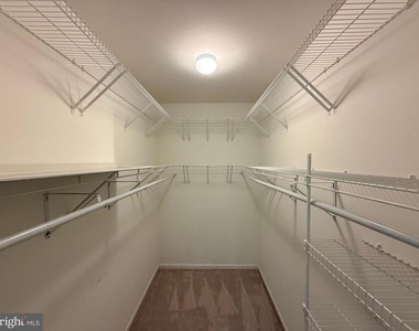 1300 Windleaf Drive - Photo Thumbnail 10