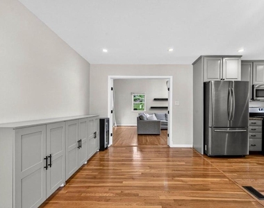 1109 Hillcrest Drive Sw - Photo Thumbnail 13