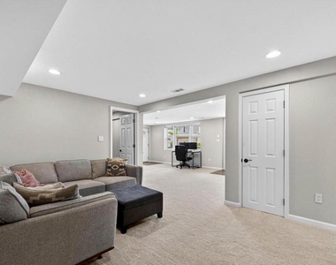 1109 Hillcrest Drive Sw - Photo Thumbnail 25