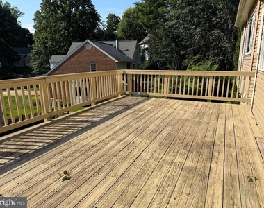 10006 Manor Place - Photo Thumbnail 20