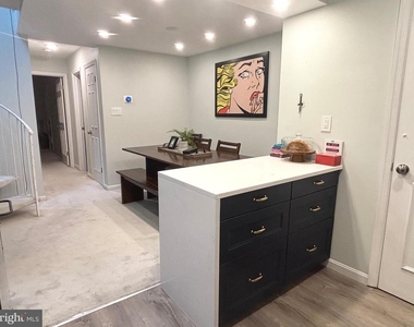 10192 Ashbrooke Court - Photo Thumbnail 6