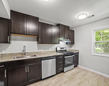 9328 Humphries Drive - Photo Thumbnail 5