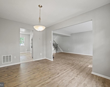 9328 Humphries Drive - Photo Thumbnail 3