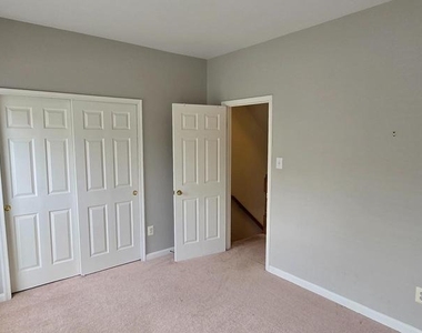2436 Old Farmhouse Court - Photo Thumbnail 8