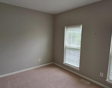 2436 Old Farmhouse Court - Photo Thumbnail 7