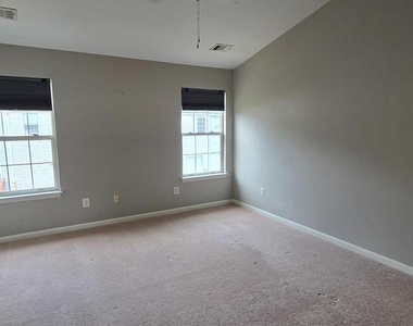 2436 Old Farmhouse Court - Photo Thumbnail 15