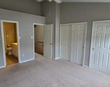 2436 Old Farmhouse Court - Photo Thumbnail 17