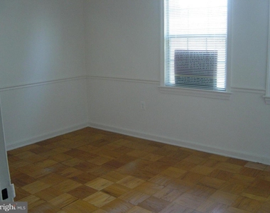 6604 10th Street - Photo Thumbnail 6