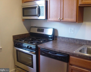 6604 10th Street - Photo Thumbnail 2