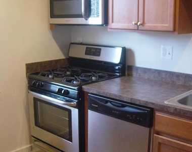 6604 10th Street - Photo Thumbnail 3