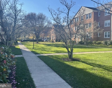 6704 W Wakefield Drive - Photo Thumbnail 15