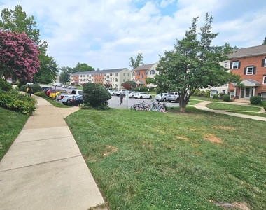 3045 Patrick Henry Drive - Photo Thumbnail 12