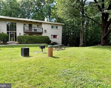 4933 Americana Drive - Photo Thumbnail 5
