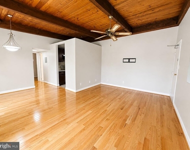 4933 Americana Drive - Photo Thumbnail 12