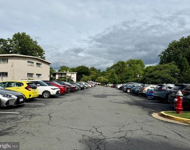 4933 Americana Drive - Photo Thumbnail 9