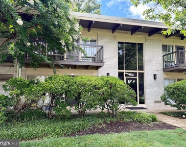 4933 Americana Drive - Photo Thumbnail 2