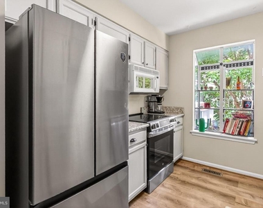 9694 Poindexter Court - Photo Thumbnail 7