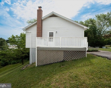 102 Linwood Court - Photo Thumbnail 3