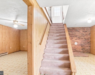 102 Linwood Court - Photo Thumbnail 57