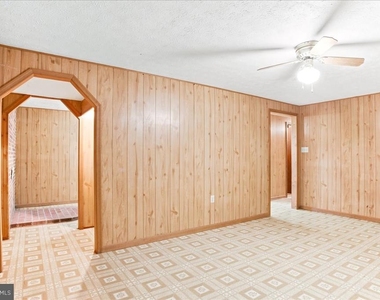 102 Linwood Court - Photo Thumbnail 52