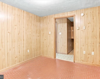 102 Linwood Court - Photo Thumbnail 74