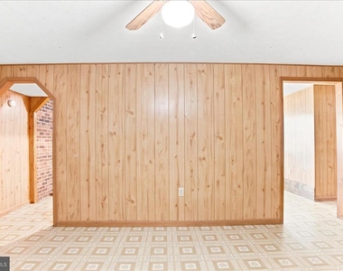 102 Linwood Court - Photo Thumbnail 54