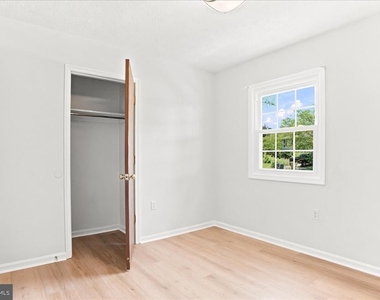102 Linwood Court - Photo Thumbnail 42