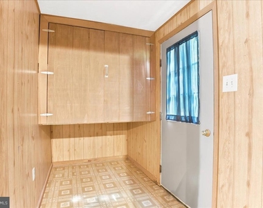 102 Linwood Court - Photo Thumbnail 78