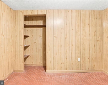 102 Linwood Court - Photo Thumbnail 75