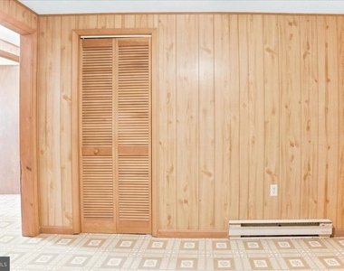 102 Linwood Court - Photo Thumbnail 64