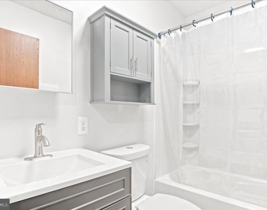 102 Linwood Court - Photo Thumbnail 29