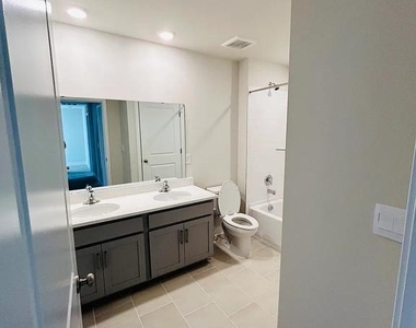 128 Wappinger Terrace - Photo Thumbnail 9