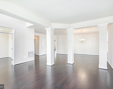 298 Norland Knoll Drive - Photo Thumbnail 2