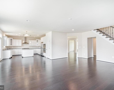298 Norland Knoll Drive - Photo Thumbnail 9