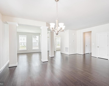 298 Norland Knoll Drive - Photo Thumbnail 6