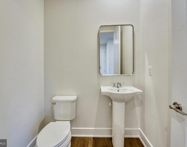 5095 Carter's Crossing Avenue - Photo Thumbnail 14