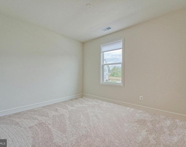 5095 Carter's Crossing Avenue - Photo Thumbnail 32