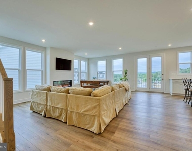 5095 Carter's Crossing Avenue - Photo Thumbnail 7