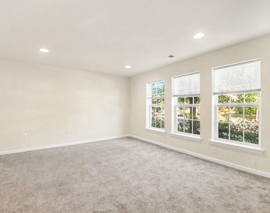 1114 Ellis Avenue - Photo Thumbnail 20