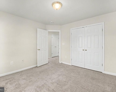 1114 Ellis Avenue - Photo Thumbnail 13