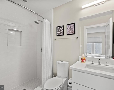 607 Slade Court - Photo Thumbnail 11