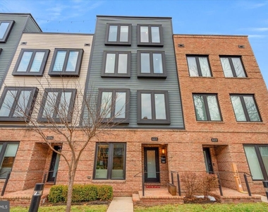 607 Slade Court - Photo Thumbnail 25