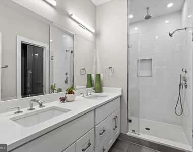 607 Slade Court - Photo Thumbnail 14