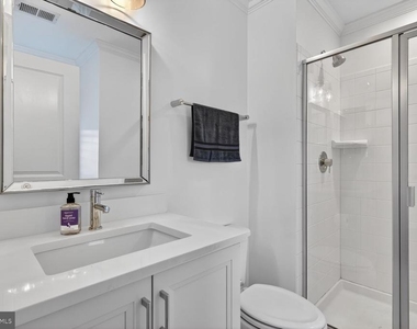 619 E Custis Avenue - Photo Thumbnail 19